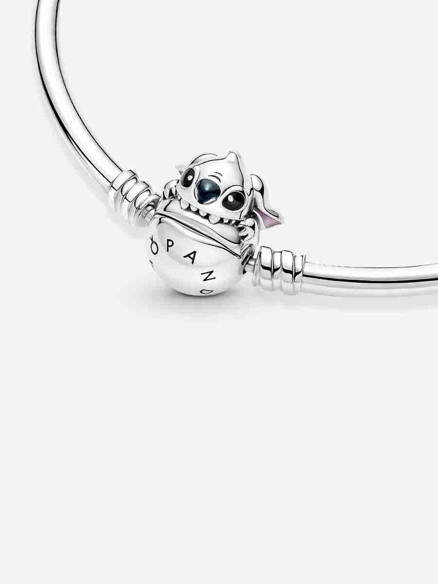 New Biting Clasp Bangle