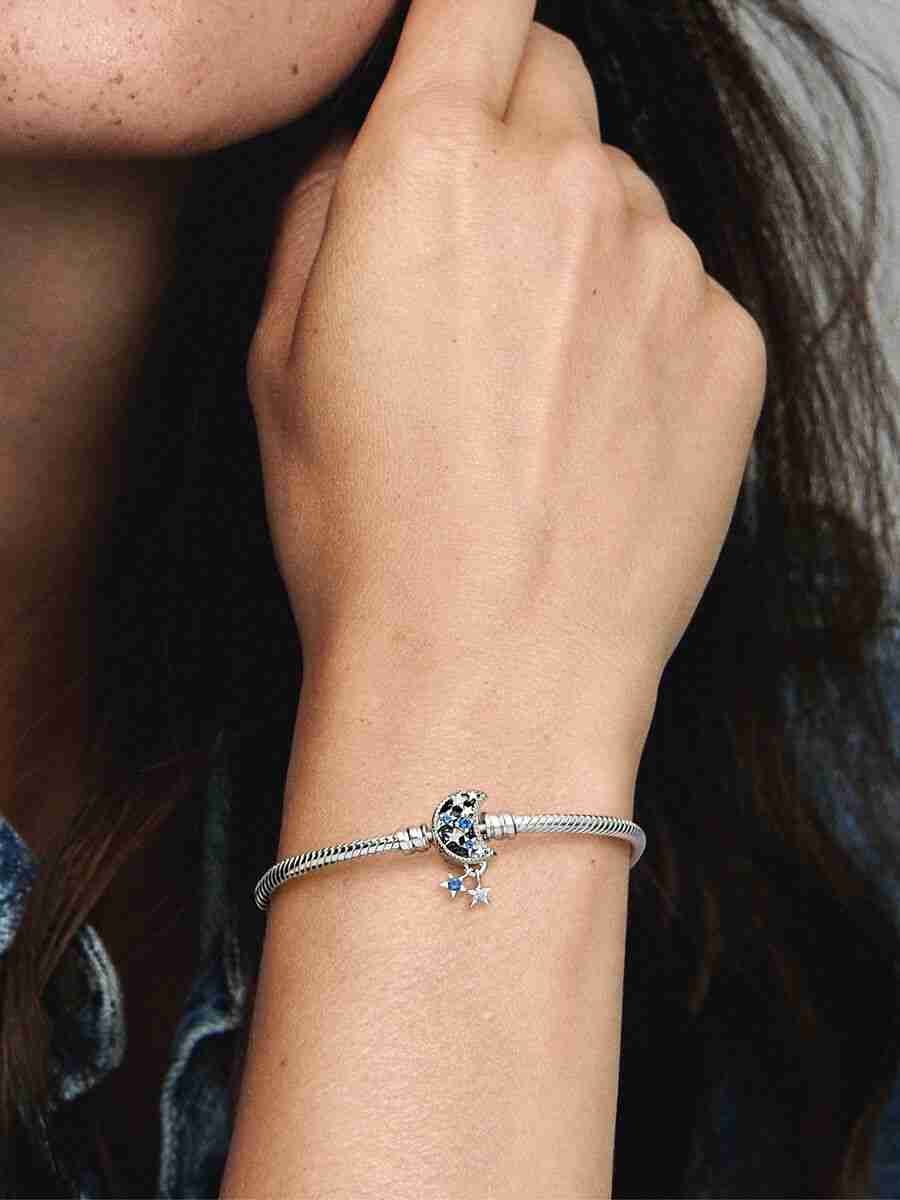 Moments Sparkling Moon Clasp Snake Chain Bracelet